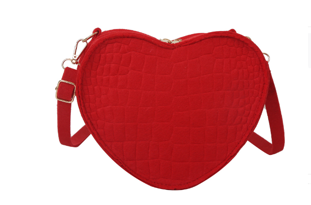 O.NIGHT™ Cute Heart Shaped Design Purse